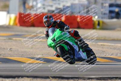 media/Dec-18-2022-SoCal Trackdays (Sun) [[8099a50955]]/Turn 2 (950am)/